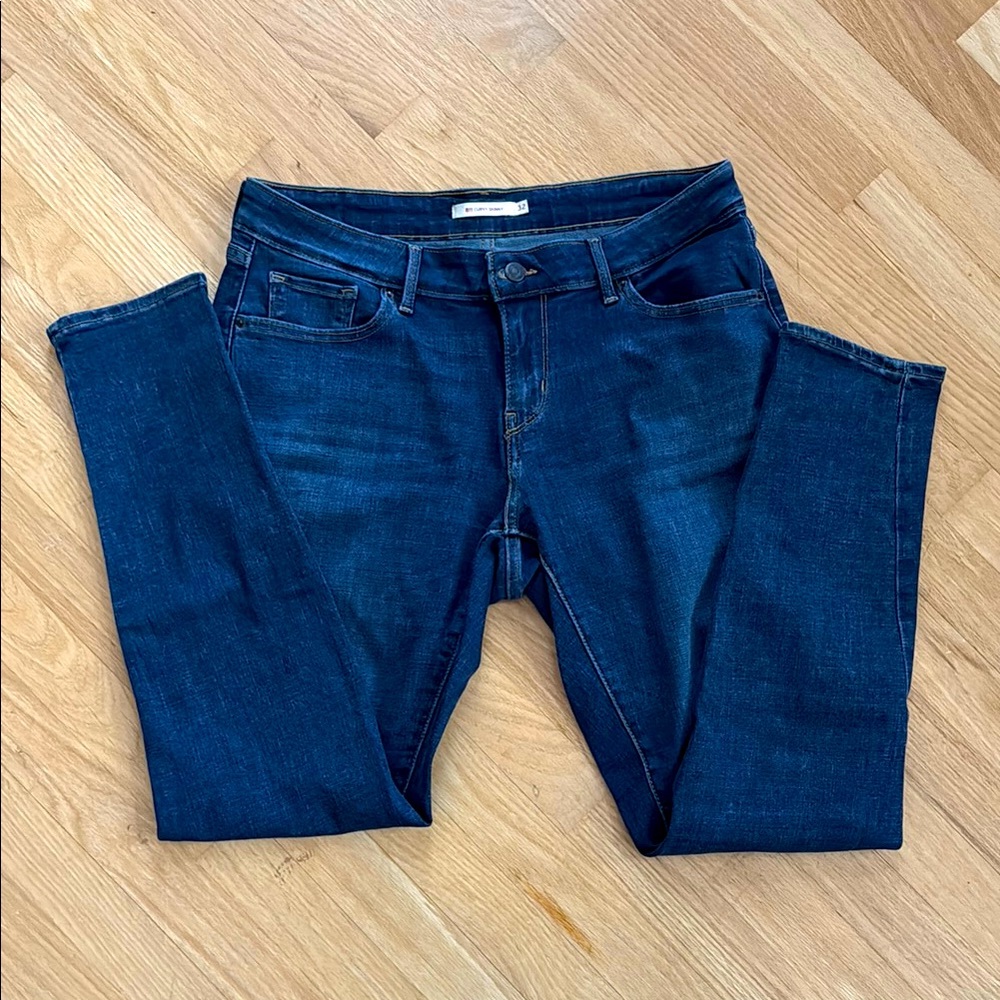 Levi's Blue 811 Curvy Skinny Jeans waist  32 length 30